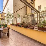 Santa Croce Apartment With Private Terrace