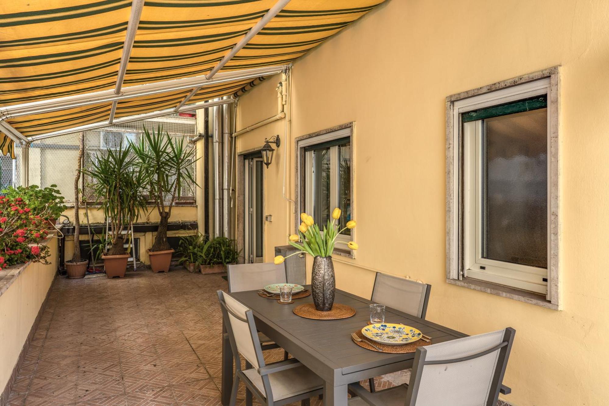 Santa Croce With Private Terrace Appartamento Roma