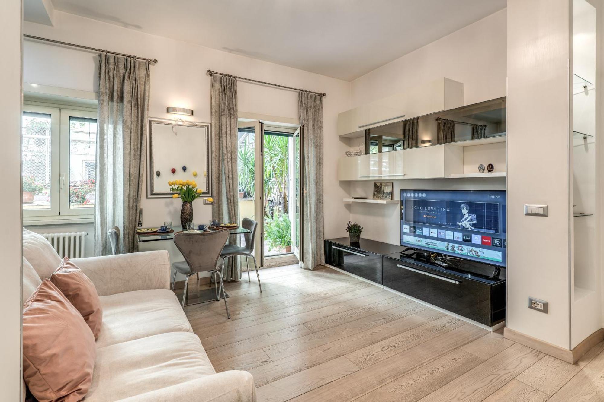 Santa Croce With Private Terrace Appartamento